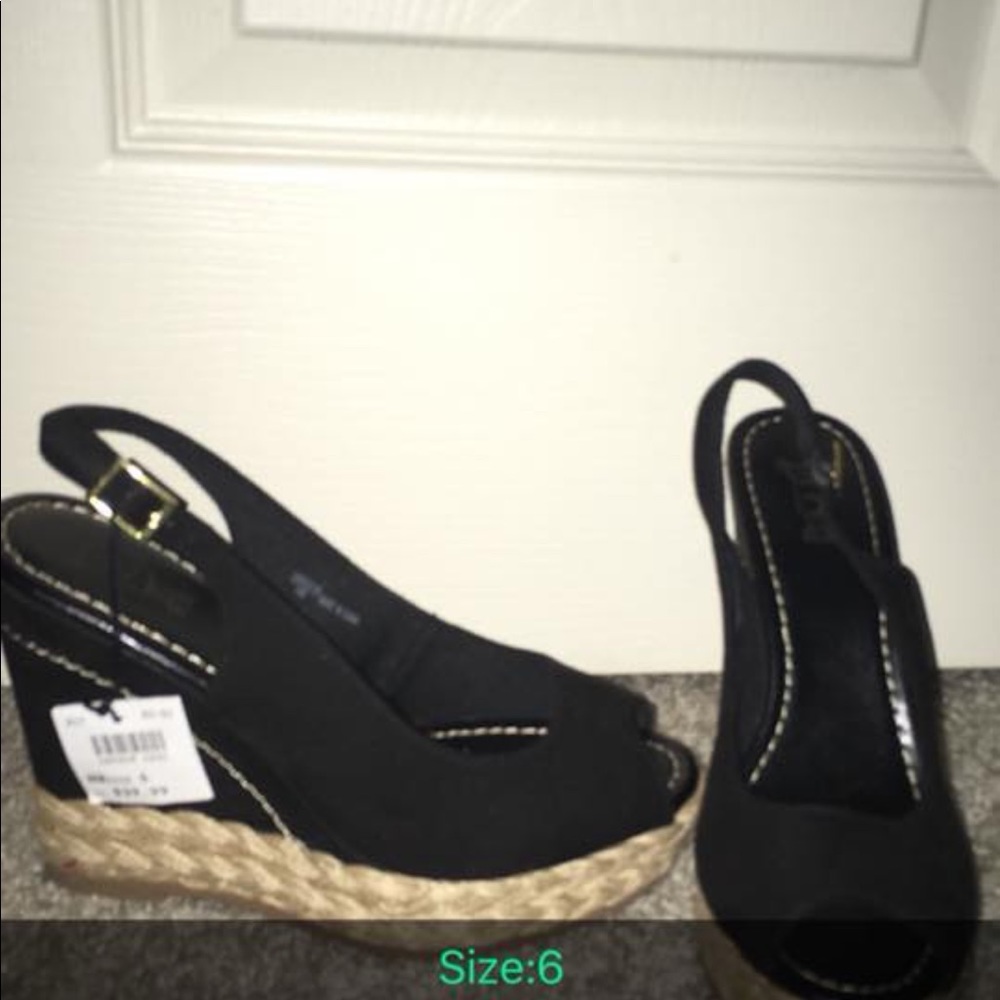 Bratz high heels size:6